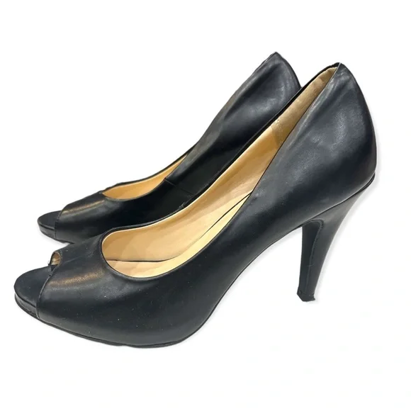 Andrew Geller "Tagalong" classic peep toe pumps - Picture 1 of 5